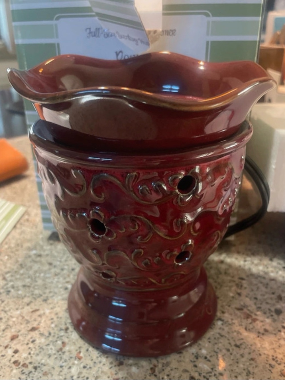 Red Ceramic Decorative Wax Warmer Elegant Scrolled Design Scentsy Full Size NEW